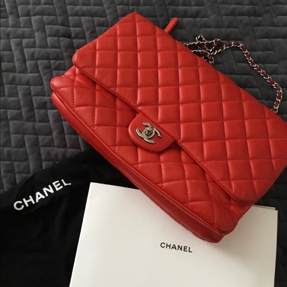 🔥 RED Chanel Maxi Flap Bag 🔥 - Picture 2 of 13